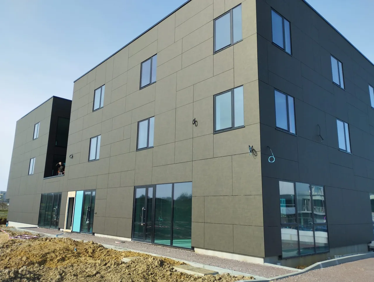 Bureaux Épron — immeuble en entretien régulier Immeuble de bureaux à Épron en entretien régulier par PROCLEAN STJ