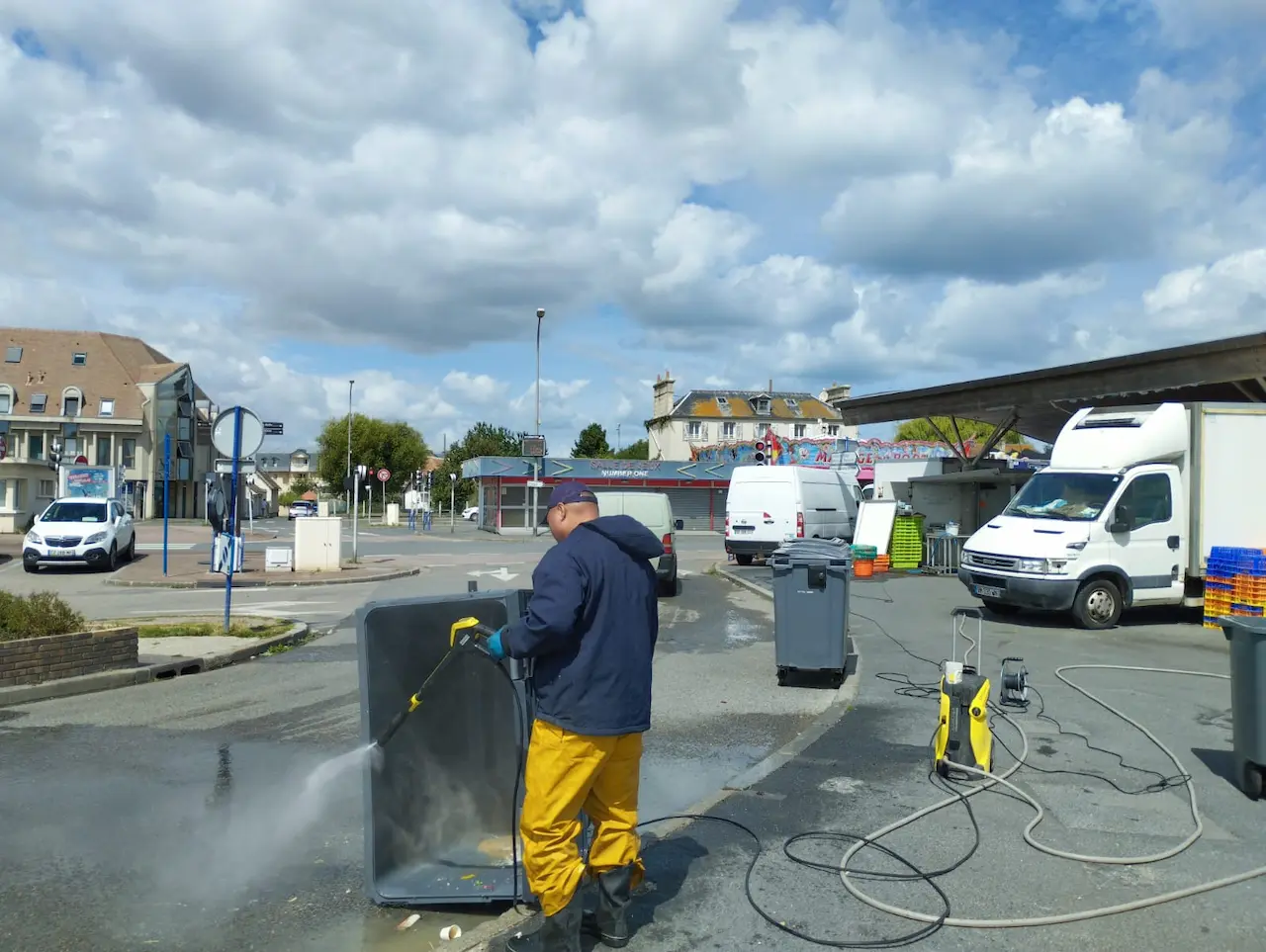 Nettoyage du hall au poisson à Ouistreham par PROCLEAN STJ