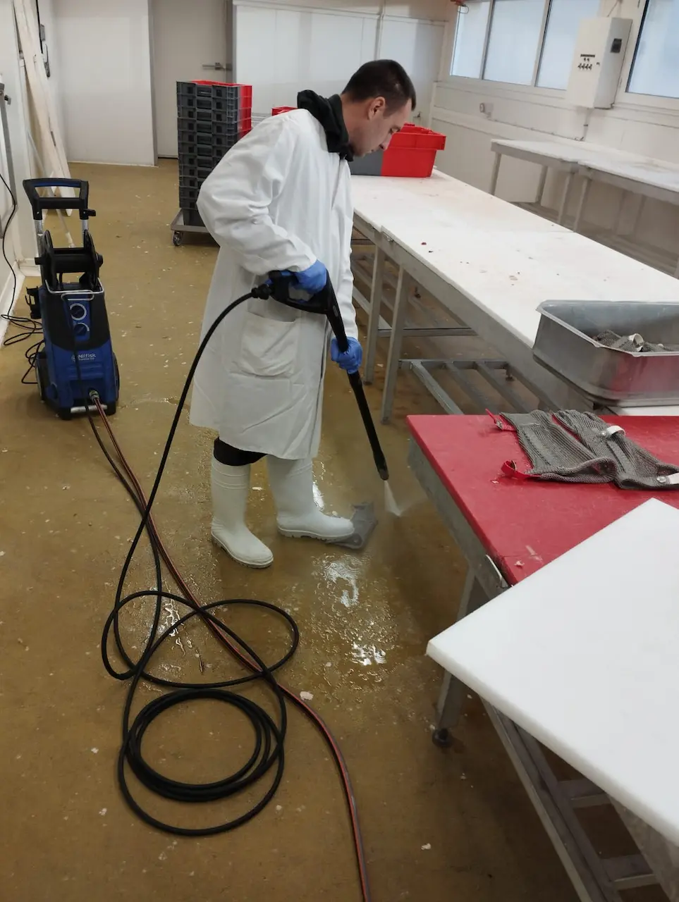 Nettoyage intérieur d'une chambre froide à Villers-Bocage par PROCLEAN STJ, secteur agroalimentaire