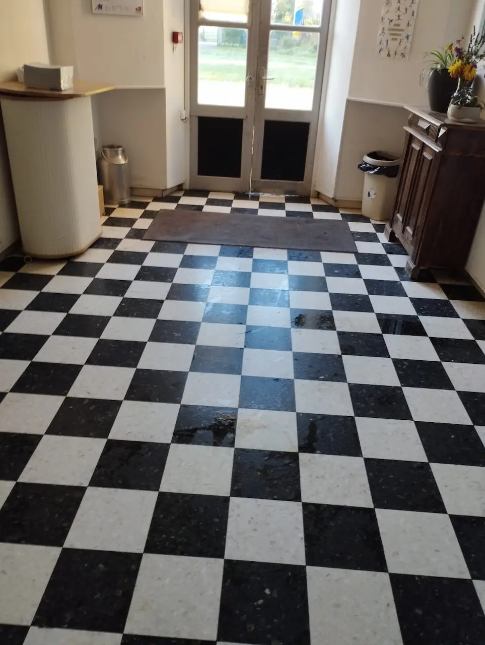 Nettoyage intérieur des sols et chambres d'une maison d'accueil à Ranville, dans le Calvados, par PROCLEAN STJ